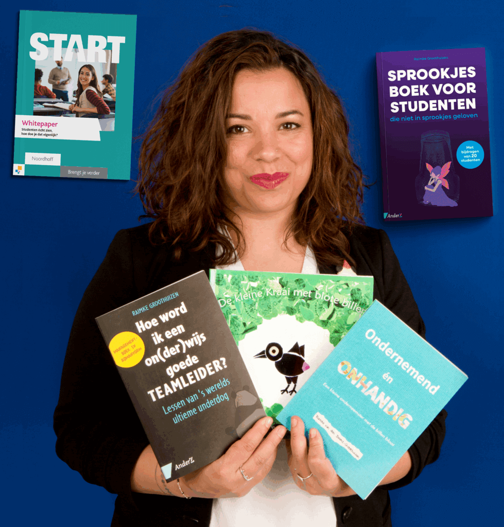 Raimke – spreker en auteur – met haar boeken over onderwijs, studentenwelzijn, leiderschap en creativiteit.